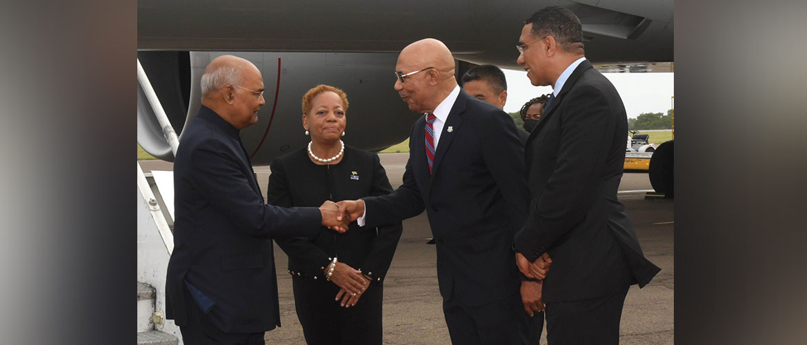  Sir Patrick Allen, Governor General of Jamaica and PM Andrew Holness received President Ram Nath Kovind at the airport